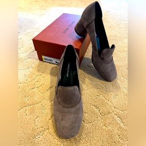 New in Box Donald Pliner pump, never worn. Taupe suede & sparkle suede.